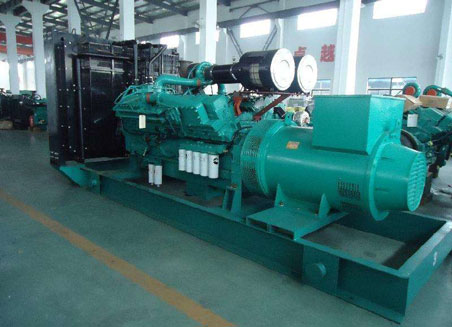 博厚镇800kw康明斯柴油发电机组